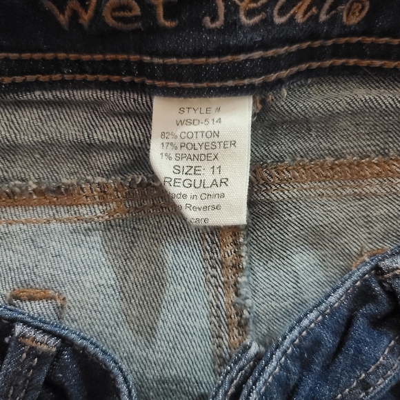 Wet Seal Distressed Skinny Stretch Jegging Jeans - Picture 5 of 5